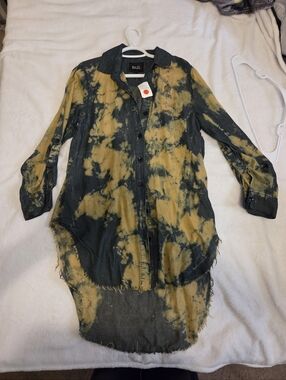 Dazl Tie-Dye Long Button Shirt Dress in Mustard & Black